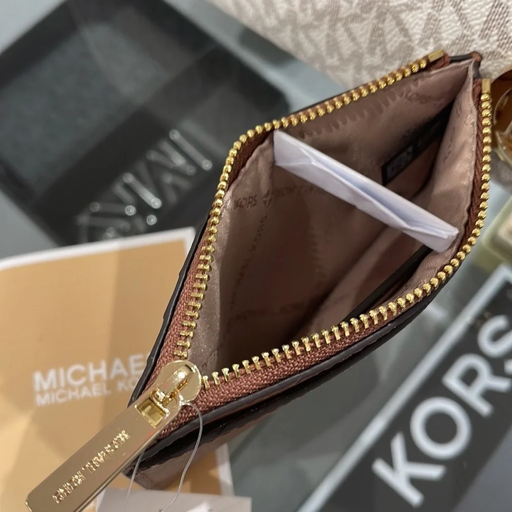 MICHAEL KORS Jet Set Travel Medium Top Zip Leather Card Case Wallet  Luggage NWT